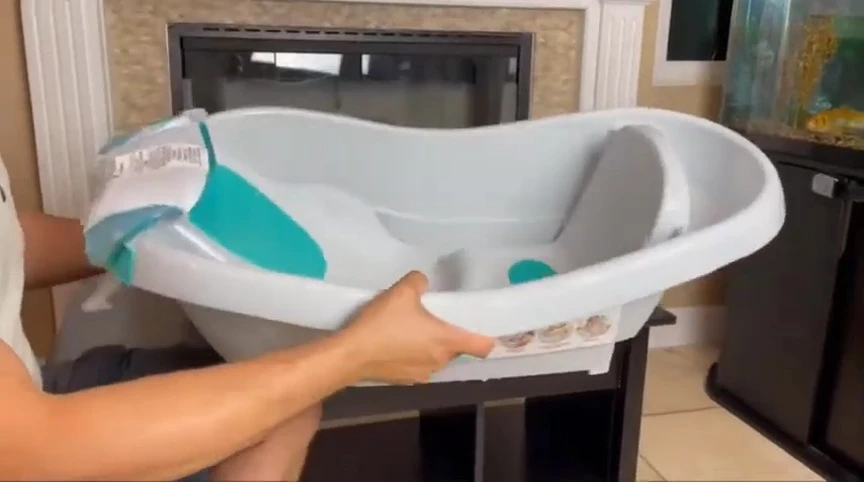 Final shot of the tub, showcasing its overall design.