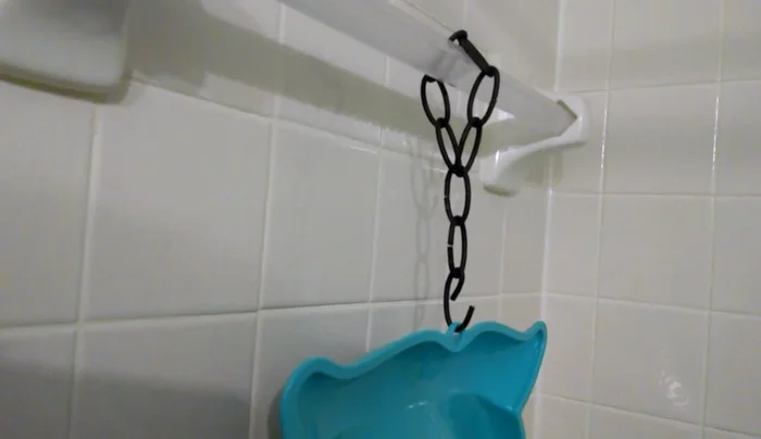 Open the last link and form it into a hook.