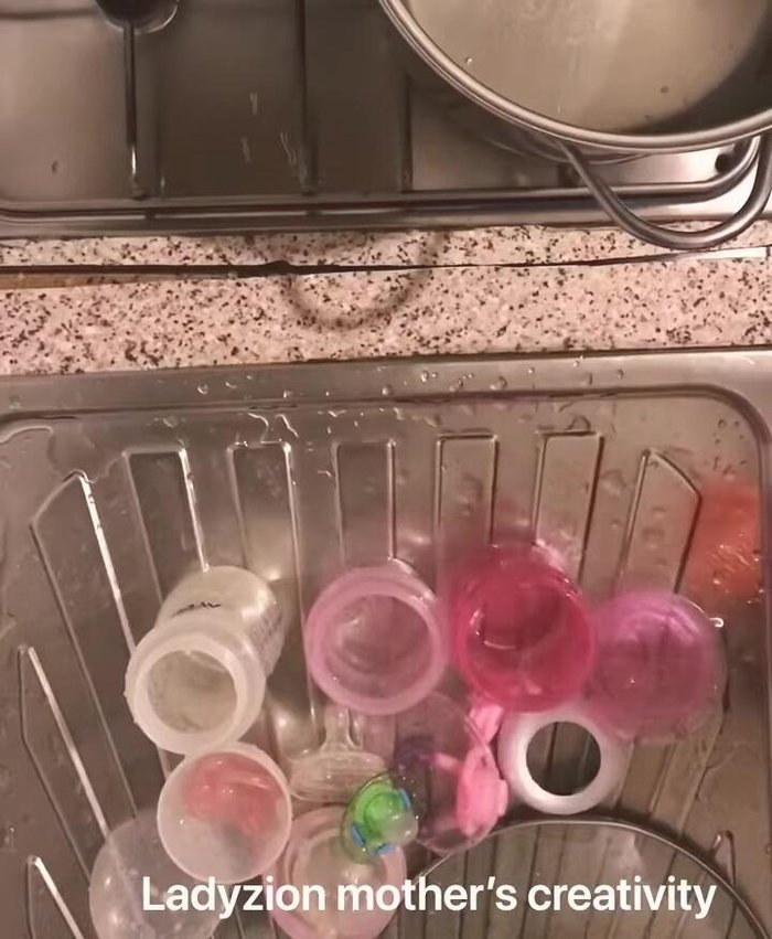 Let the items soak in the boiling water for 20-25 minutes. This ensures thorough sterilization.