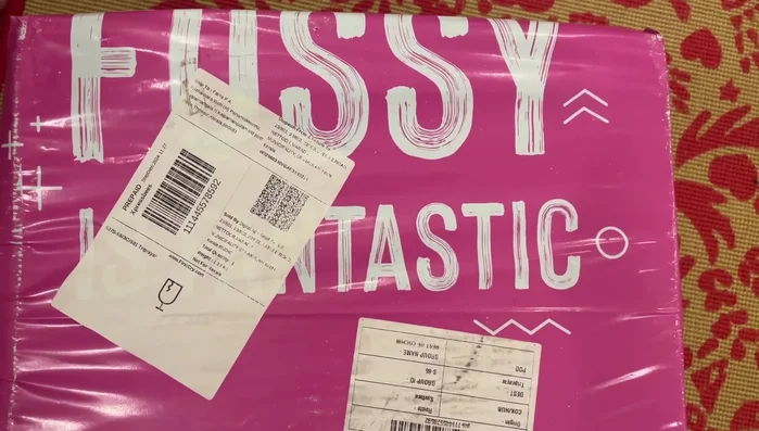 Stating dimensions of the potty: 37cm length, 33cm width, 28cm height.