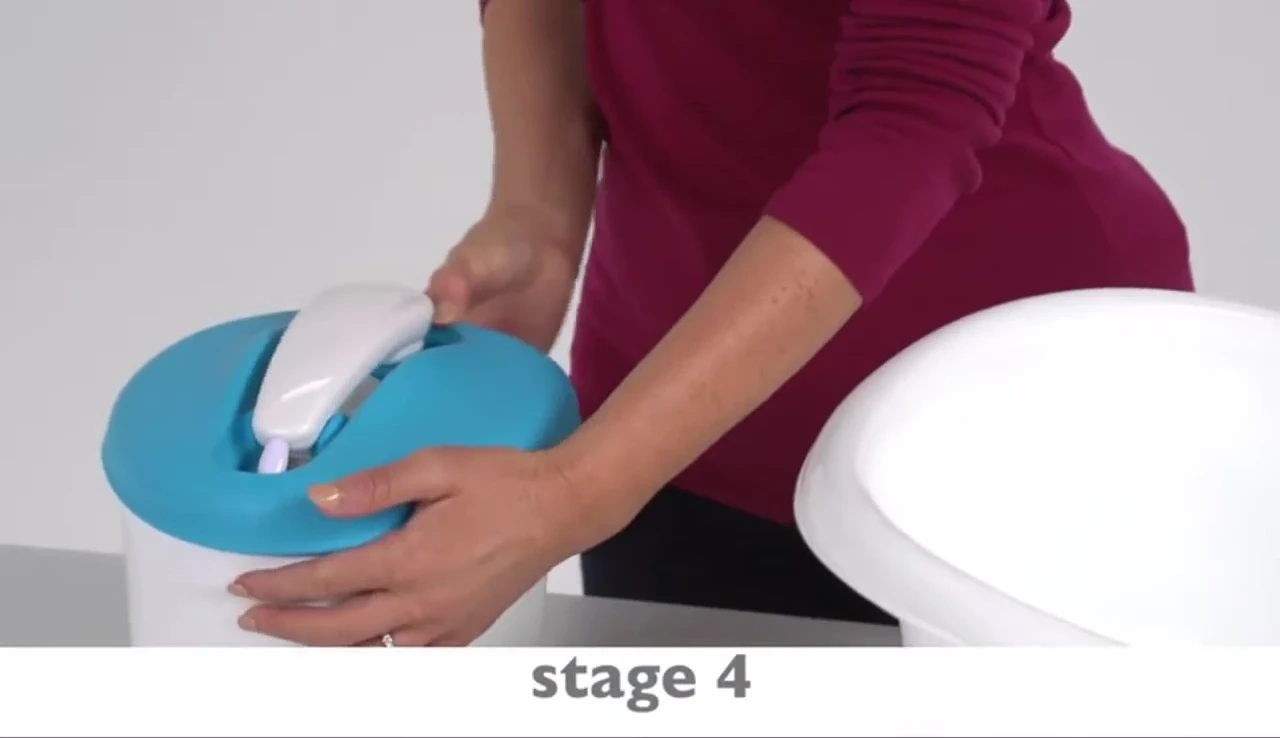 Highlighting the toddler tub features
