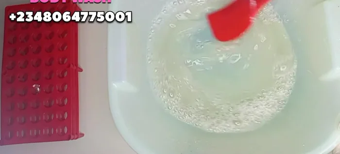 Combine the SCI solution and Hecatrol solution. Stir well to ensure there are no lumps.