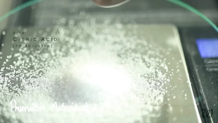 Adjust the pH of the rinse-out conditioner using citric acid, if necessary. Check pH with a meter.