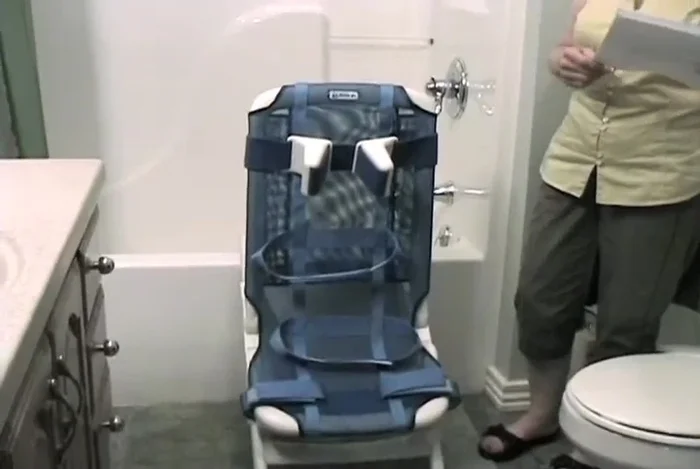 Adjusting the Blue Wave's Head Blocks: Adjust the head blocks to different positions based on the child's needs.