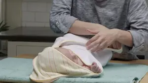 Baby's First Bath: A Step-by-Step Guide for a Calm and Happy Experience