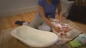 Baby Bathing 101: A Safe and Gentle Guide