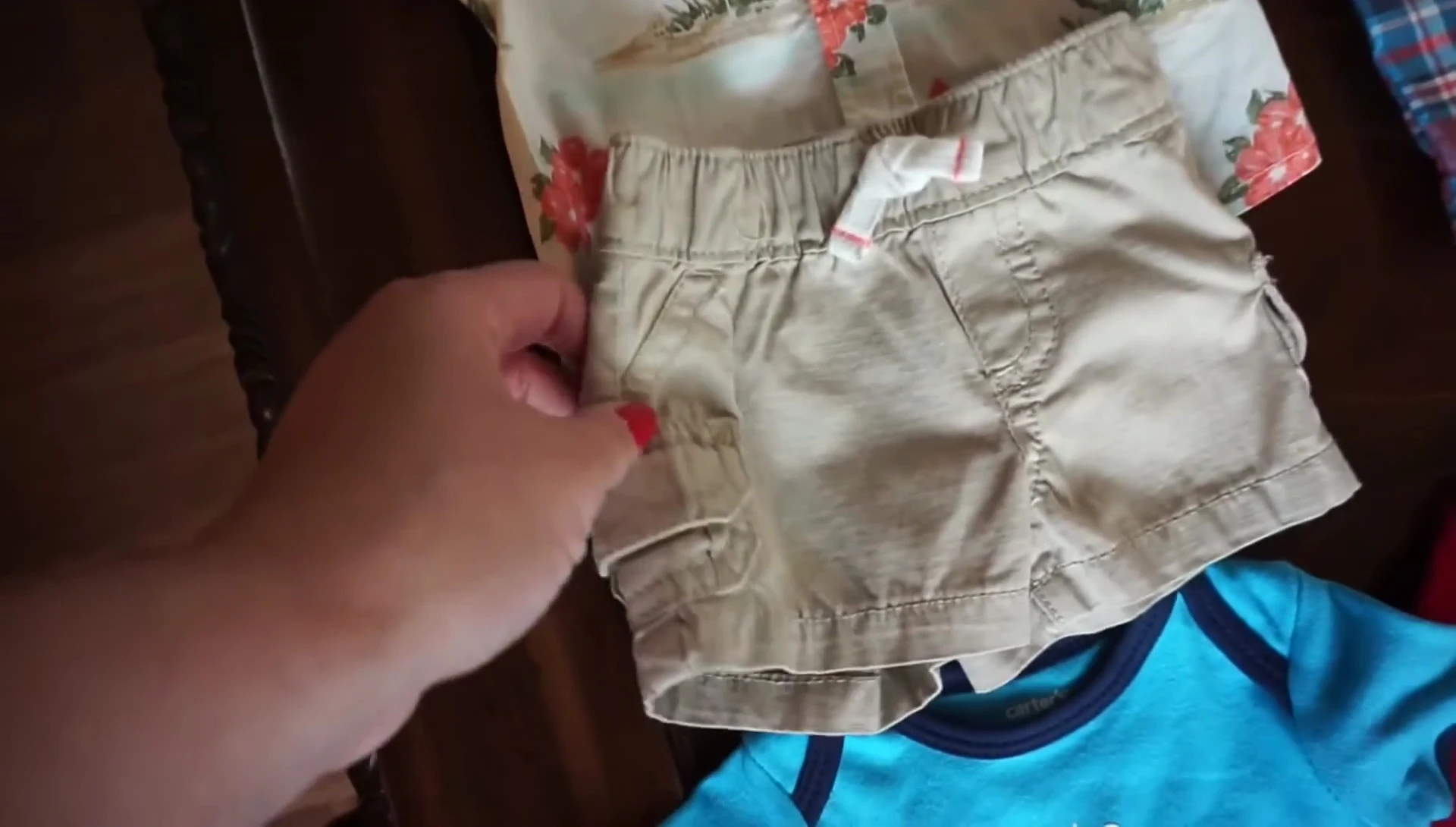 Hawaiian shirt and shorts outfit