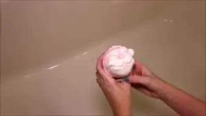 Witch Baby Harvest Moon Bath Bomb: A Relaxing Autumnal Soak